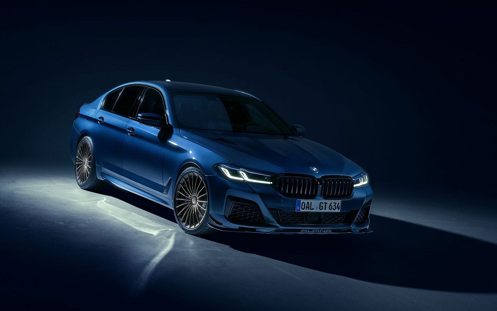 Specifications: Alpina B5 Sedan (G30, facelift 2020) GT 4.4 V8 (634 Hp) AWD Switch-Tronic 2023, 2024, 2025