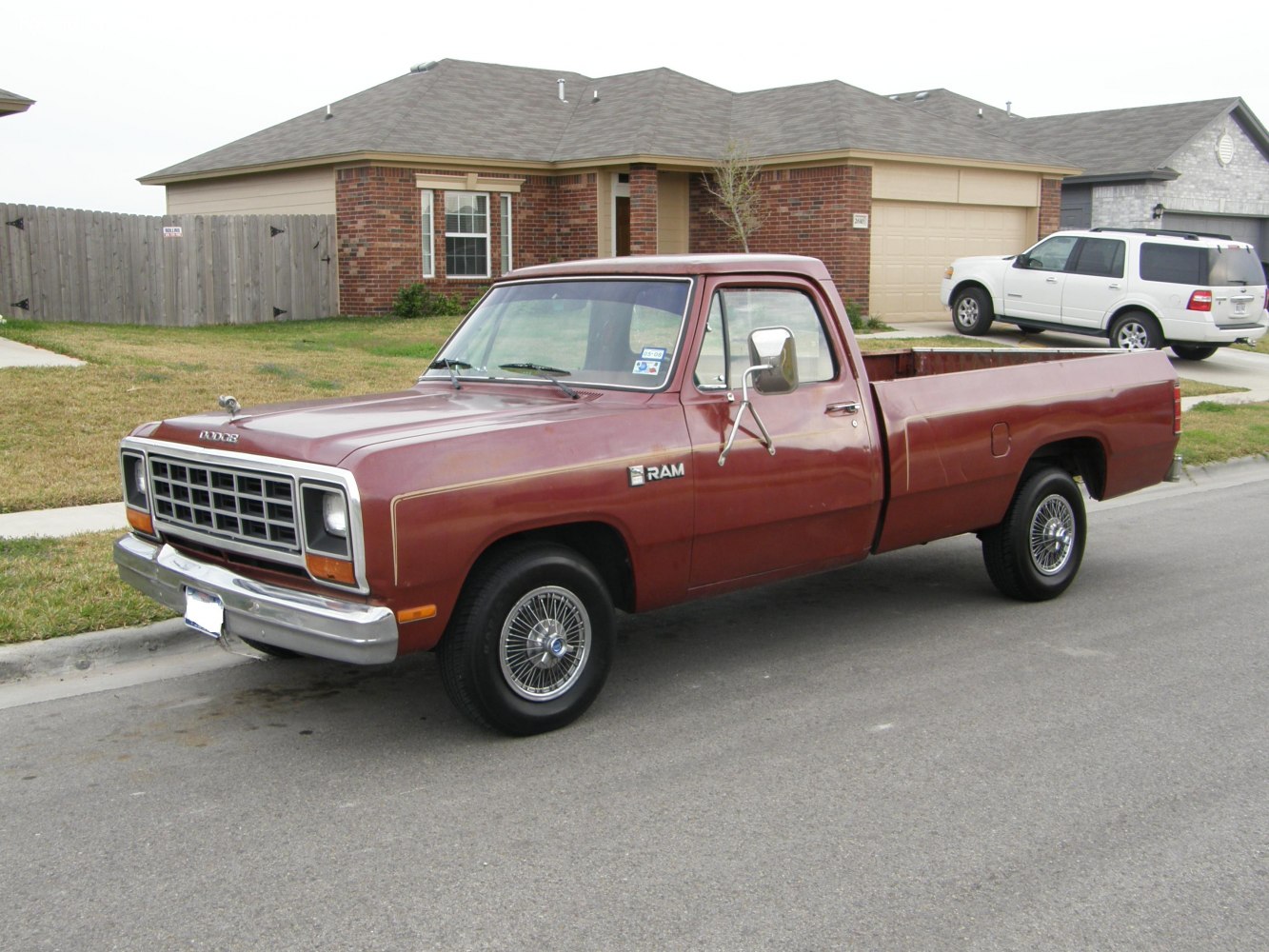 Specifications: Dodge Ram 250 Conventional Cab Long Bed  (DW) D250 5.9 V8 (175 Hp) 1981, 1982, 1983, 1984, 1985, 1986, 1987, 1988