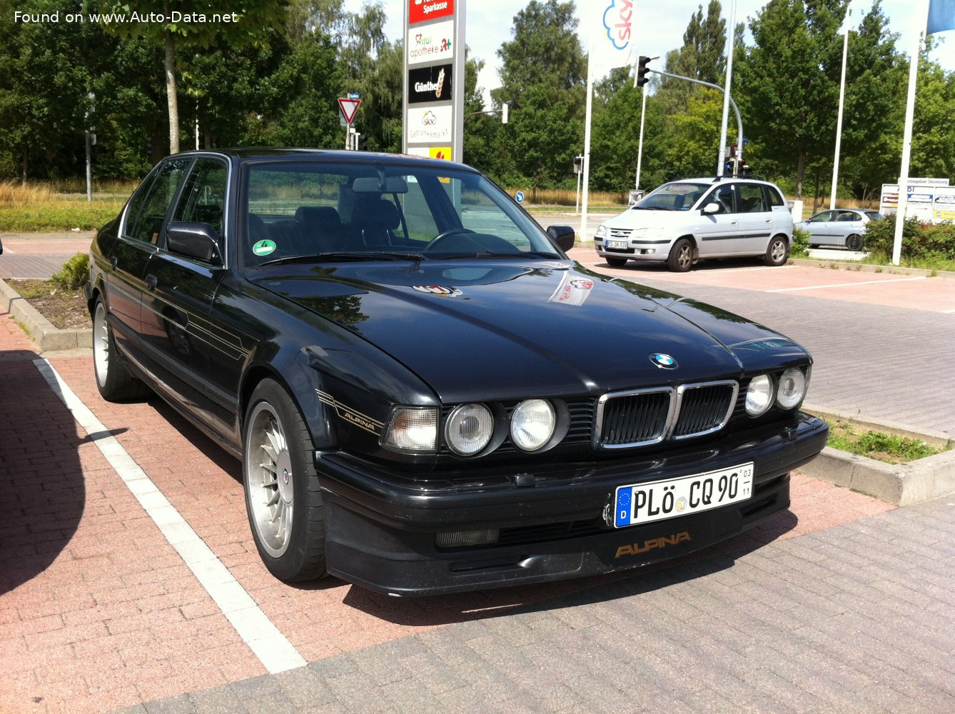 Specifications: Alpina B11 (E32) 3.5 (250 Hp) 1987