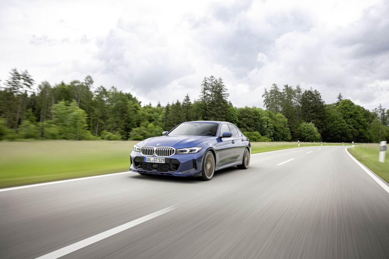 Specifications: Alpina B3 Sedan (G20, facelift 2024) GT 3.0 (529 Hp) AWD SWITCH-TRONIC 2024, 2025