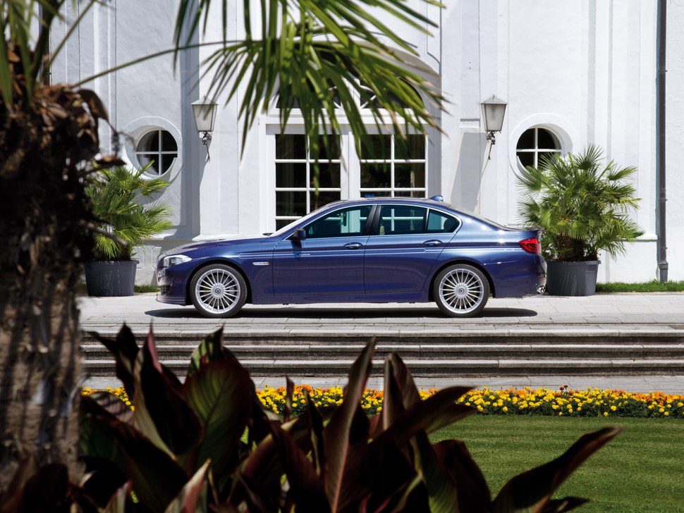 Specifications: Alpina B5 Sedan (F10) 4.4 V8 (540 Hp) BITURBO 2011, 2012, 2013