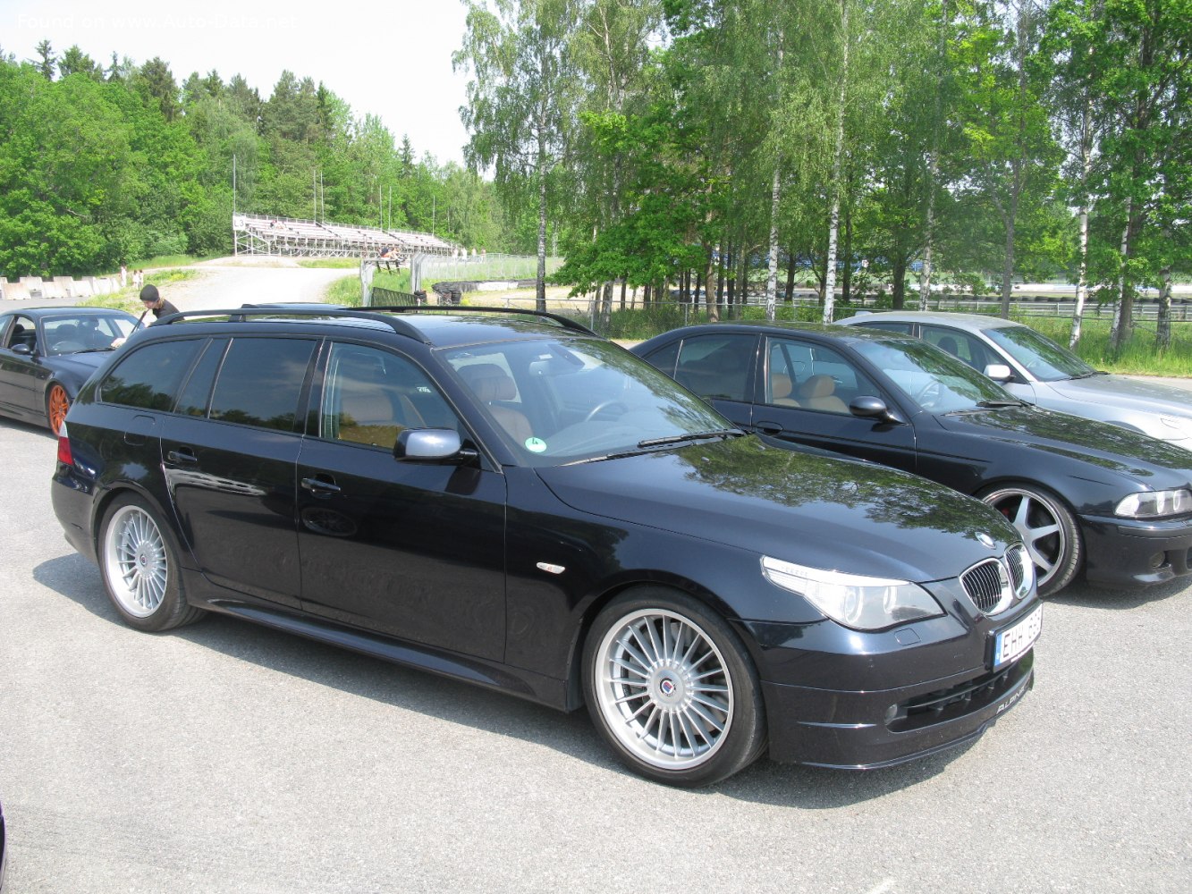 Specifications: Alpina B5 Touring (E61) 4.4 V8 (530 Hp) S Switch-Tronic 2008, 2009, 2010, 2011