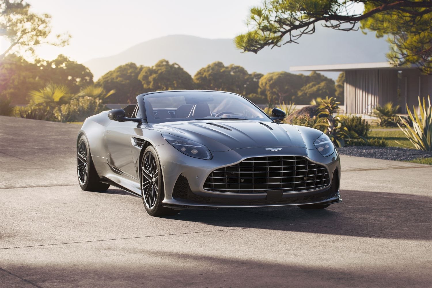 Specifications: Aston Martin DB12 Volante 4.0 V8 (680 Hp) Automatic 2023, 2024, 2025
