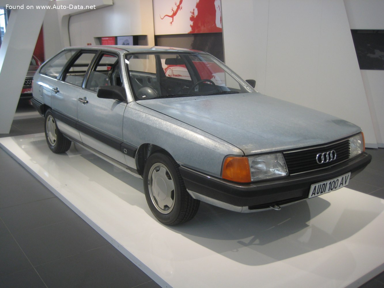 Specifications: Audi 100 Avant (C3, Typ 44, 44Q) 2.2 (115 Hp) 1984, 1985, 1986