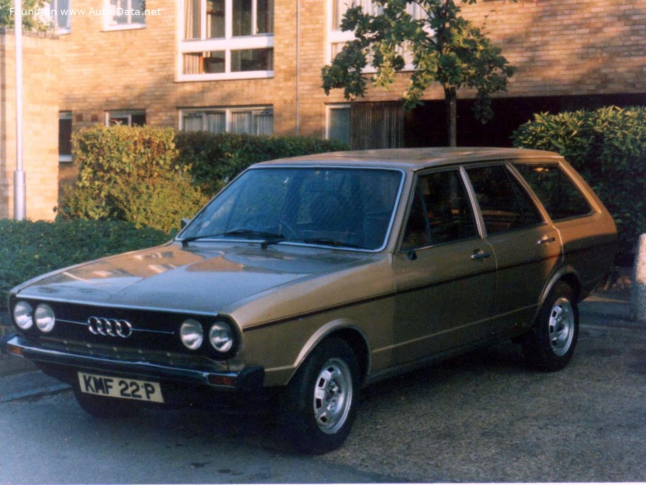 Specifications: Audi 80 Estate (B1, Typ 80) 1.6 GL (85 Hp) 1975, 1976