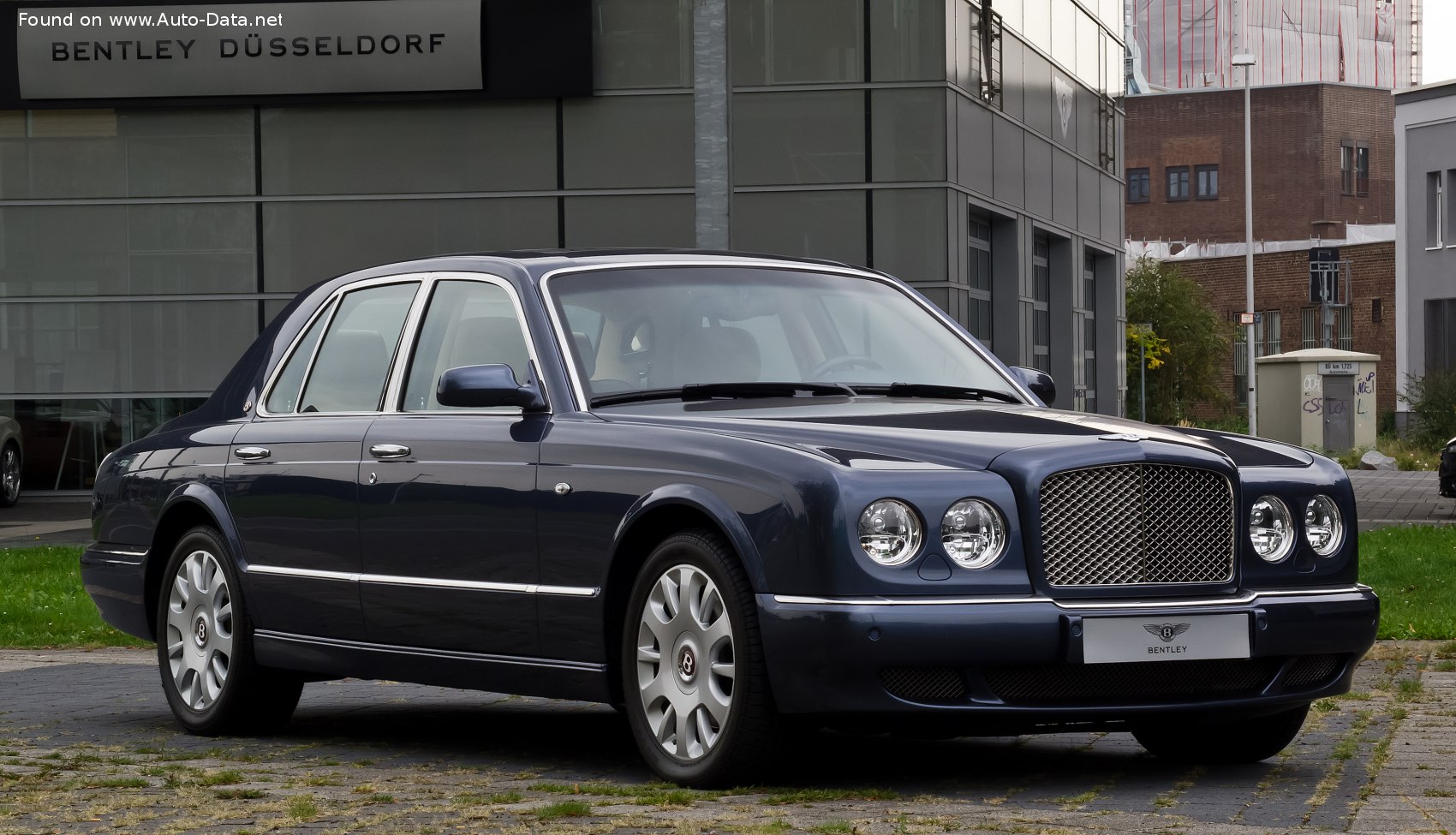 Specifications: Bentley Arnage R 6.7 i V8 16V (405 Hp) 2002, 2003, 2004, 2005