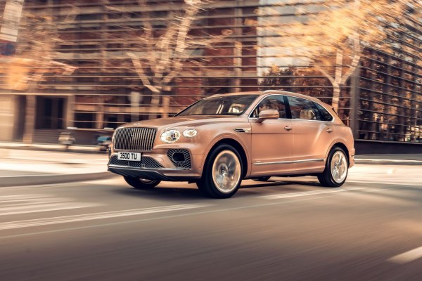 2023 Bentley Bentayga EWB - Photo 1