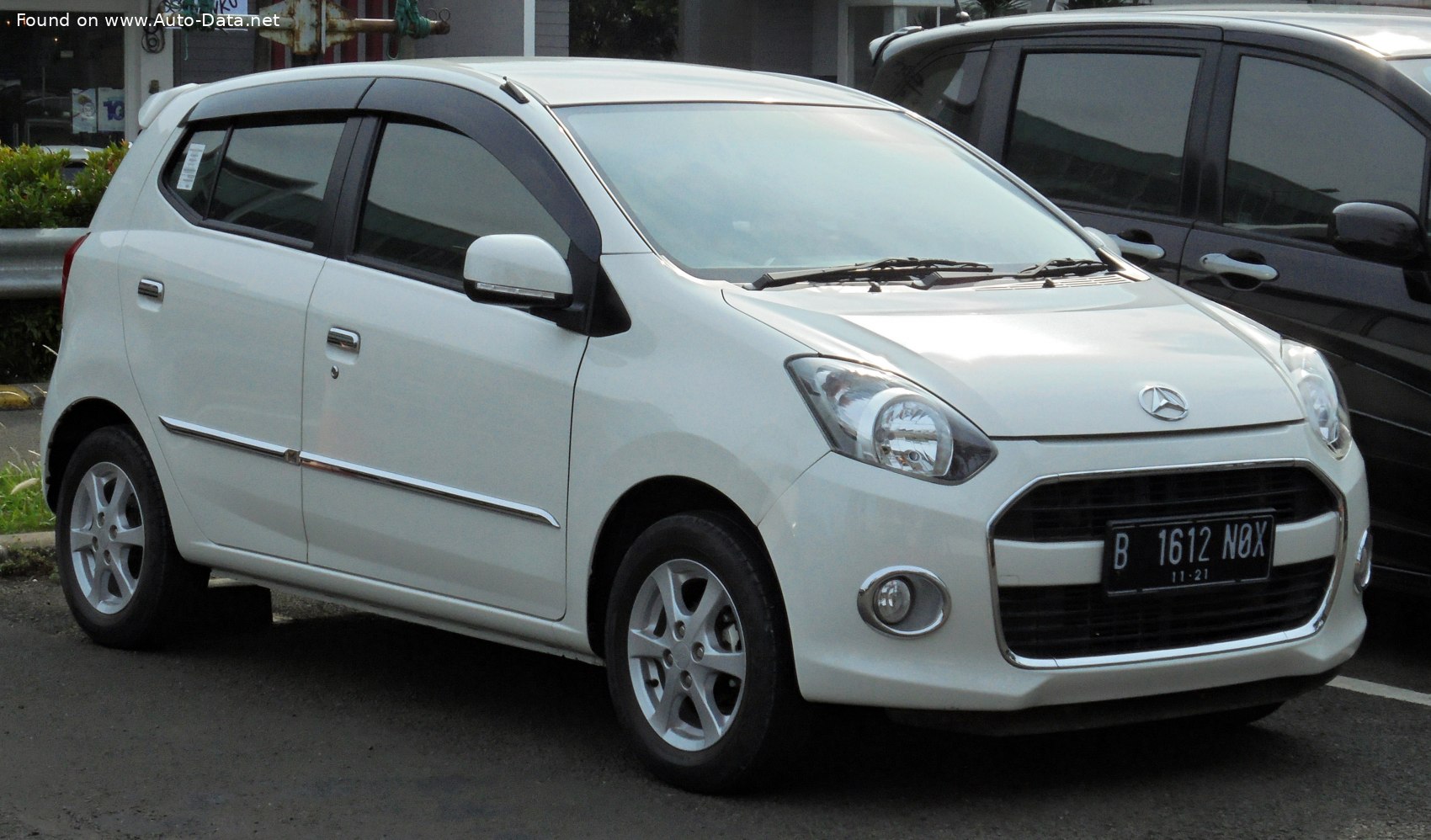 Specifications: Daihatsu Ayla 1.0 (65 Hp) Automatic /2012, 2013, 2014, 2015, 2016, 2017