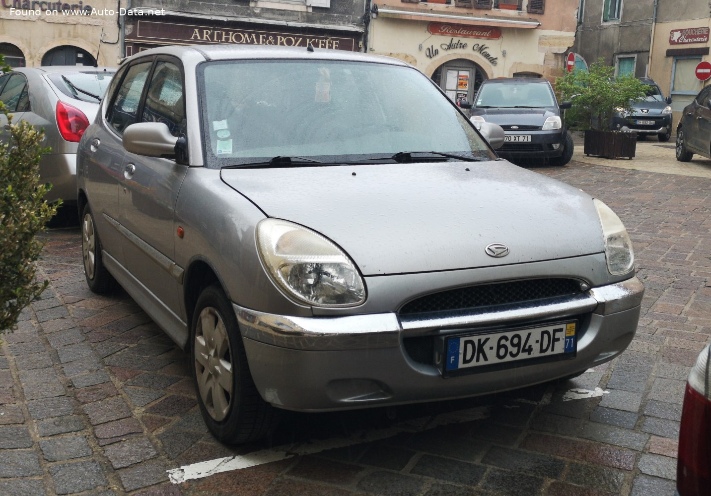 Specifications: Daihatsu Sirion (M1) 1.0 i 12V (56 Hp) 1998, 1999, 2000, 2001, 2002, 2003, 2004, 2005