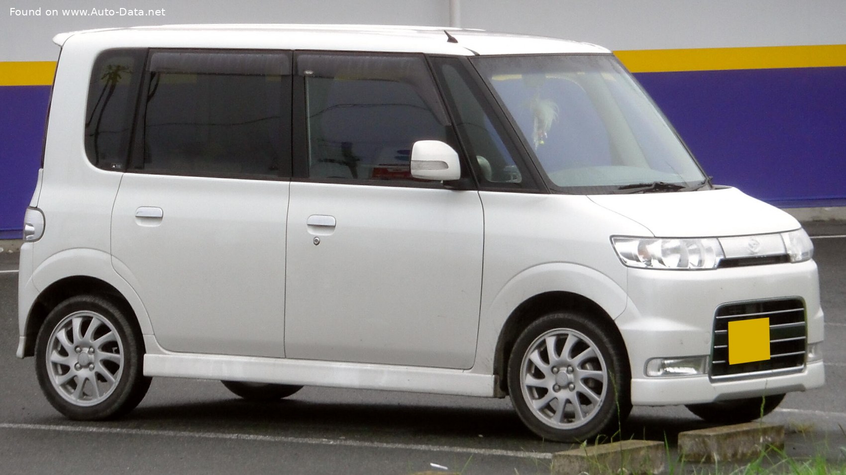 Specifications: Daihatsu Tanto 0.66L R3 12V Turbo (64 Hp) 2003, 2004, 2005, 2006, 2007