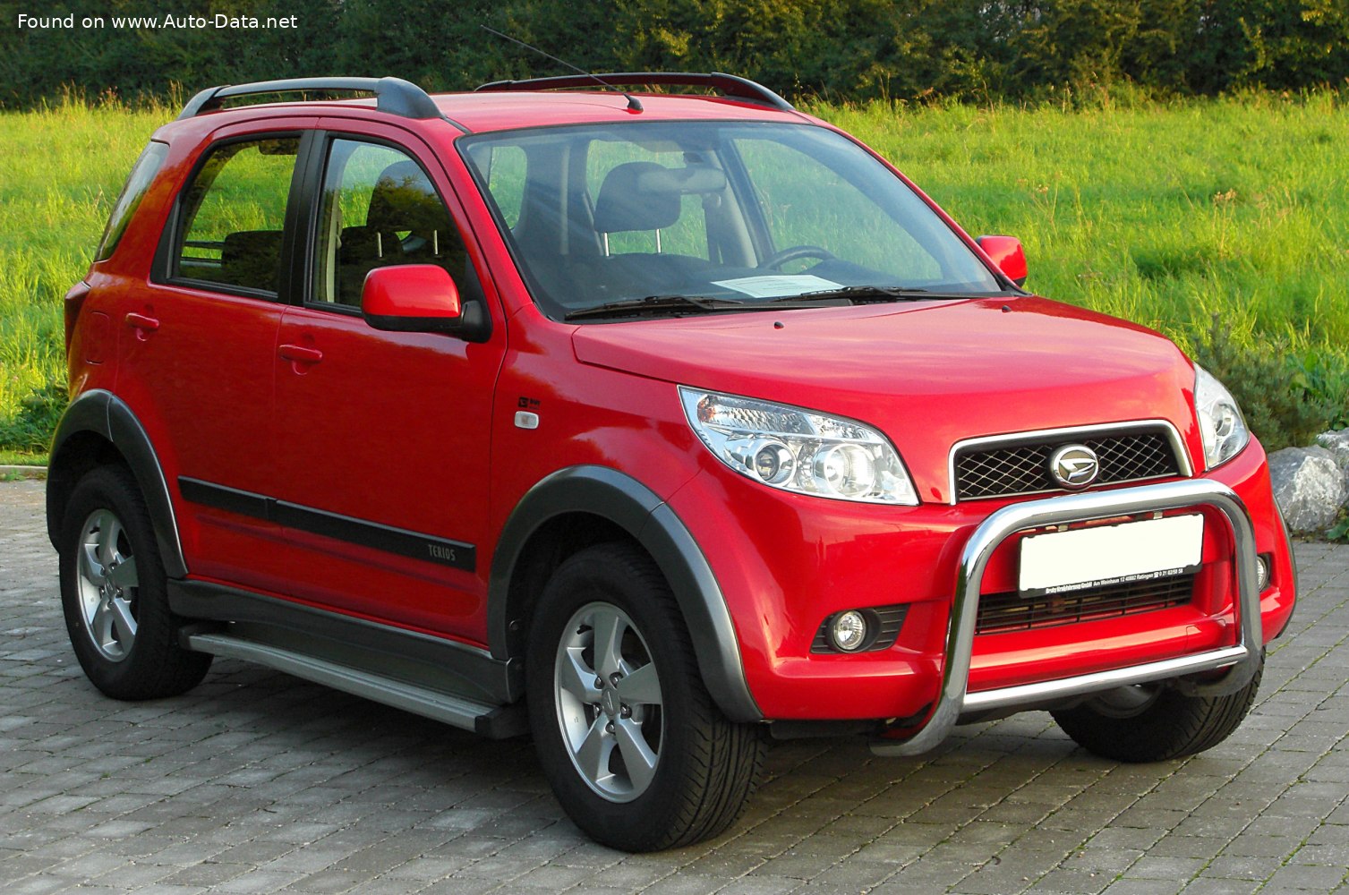 Specifications: Daihatsu Terios II (J200) 1.5 i 16V 4WD (105 Hp) Automatic 2006, 2007, 2008, 2009, 2010, 2011, 2012, 2013, 2014, 2015, 2016, 2017