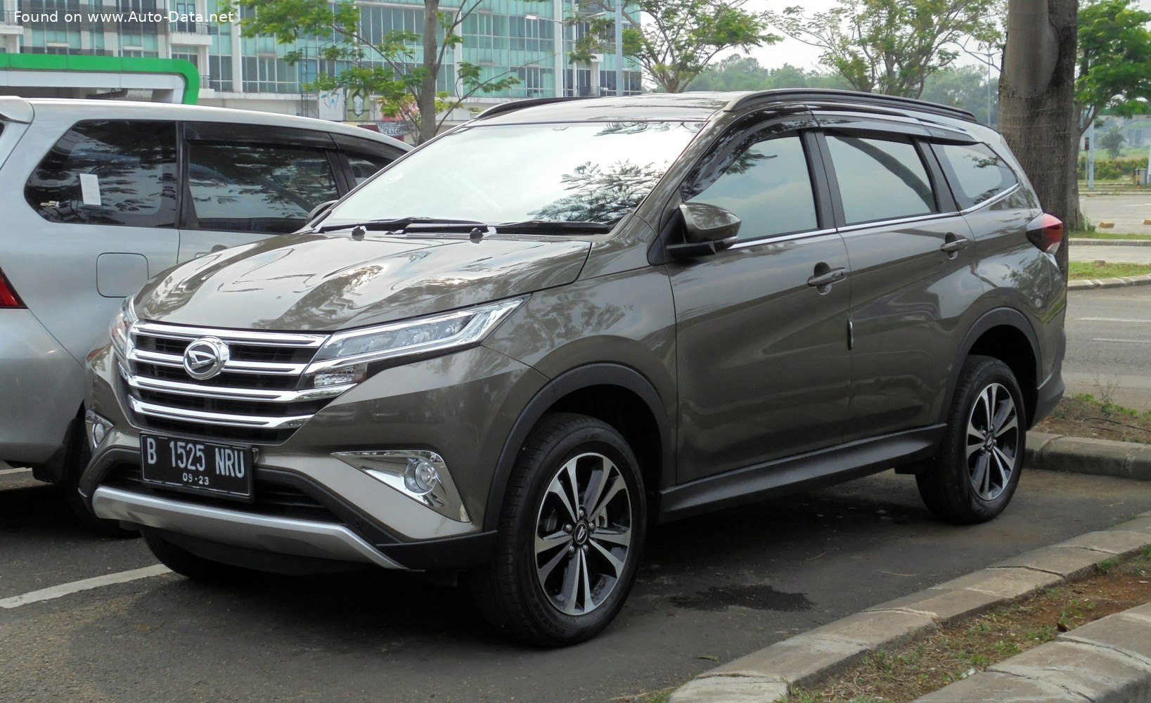 Specifications: Daihatsu Terios III (F800) 1.5 (104 Hp) 2018, 2019, 2020, 2021, 2022, 2023