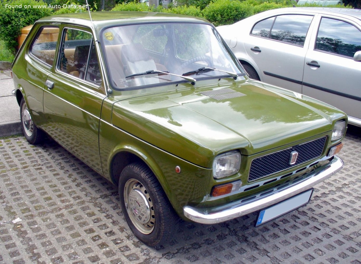 Specifications: Fiat 127 900 L (45 Hp) 1978, 1979