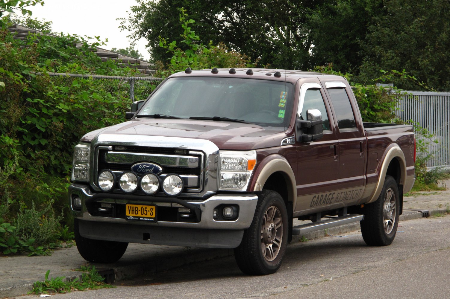Specifications: Ford F-250 Super Duty III Crew Cab Short box 6.7 V8 Power Stroke TD (400 Hp) Automatic 2011, 2012, 2013, 2014, 2015, 2016