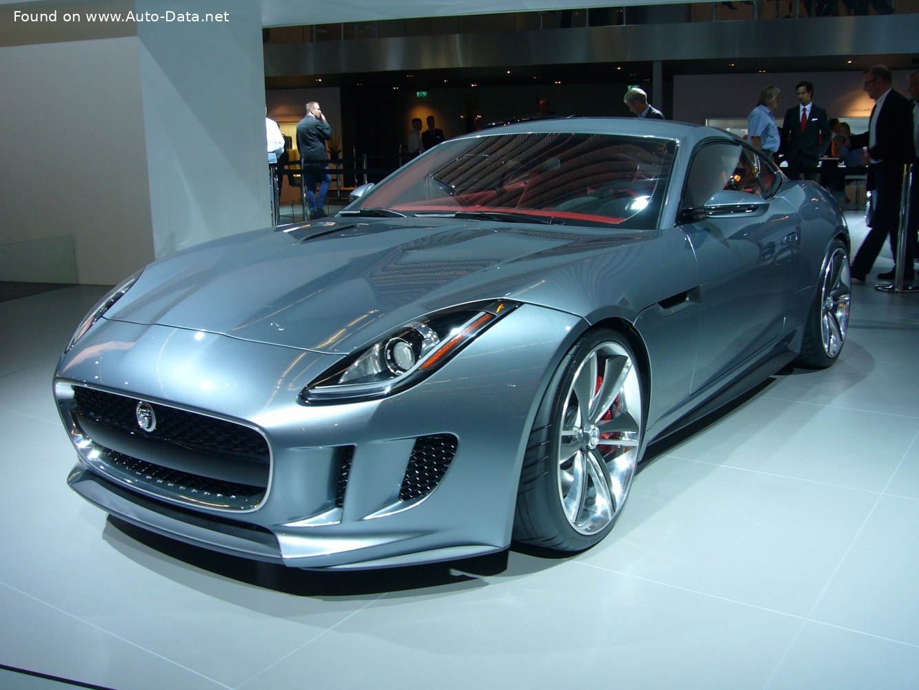 Specifications: Jaguar C-X16 3.0 V6 (467 Hp) FHEV Automatic 2011