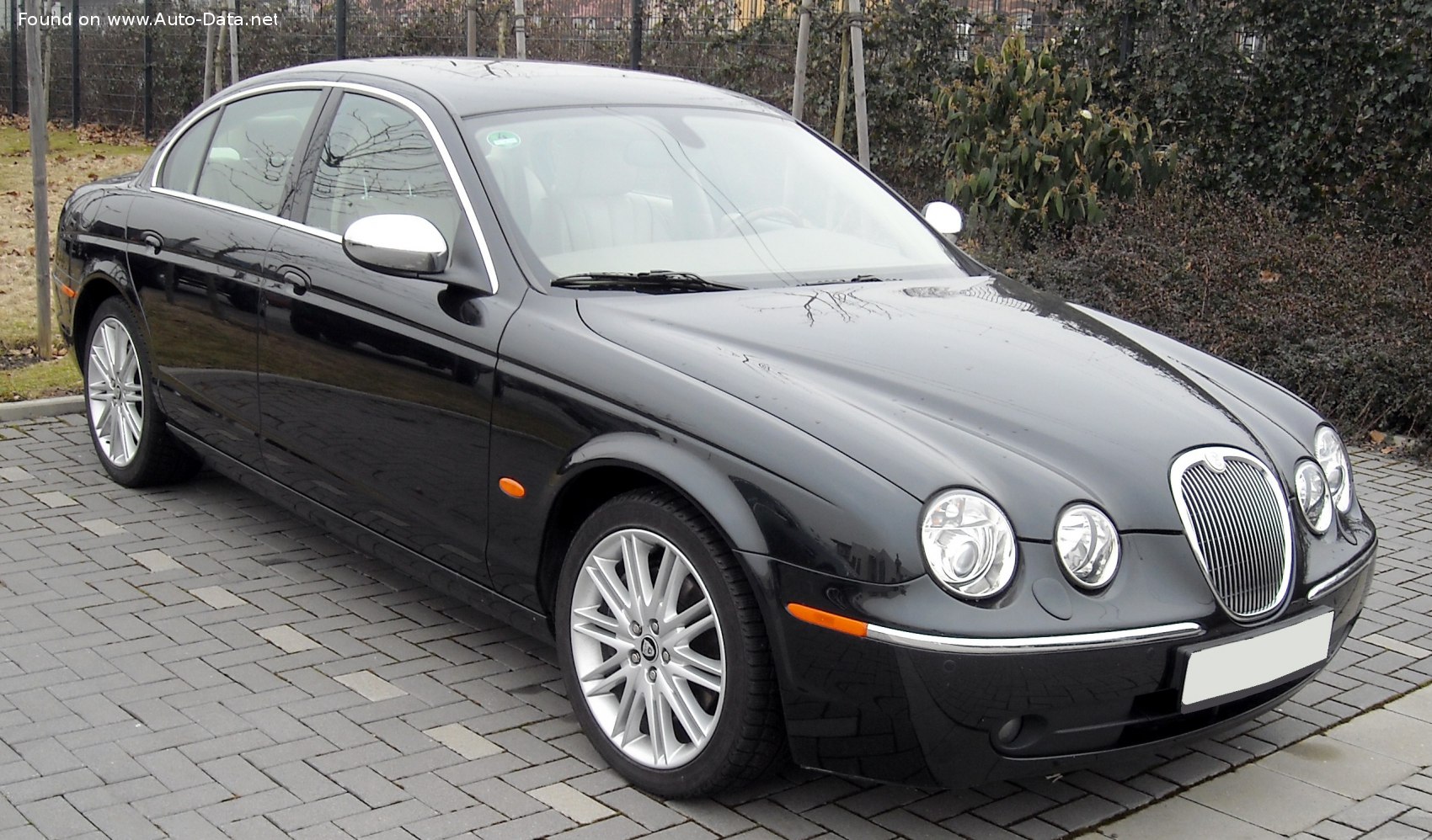 Specifications: Jaguar S-type (CCX) 4.2 i V8 32V (298 Hp) 2001, 2002, 2003, 2004, 2005, 2006, 2007