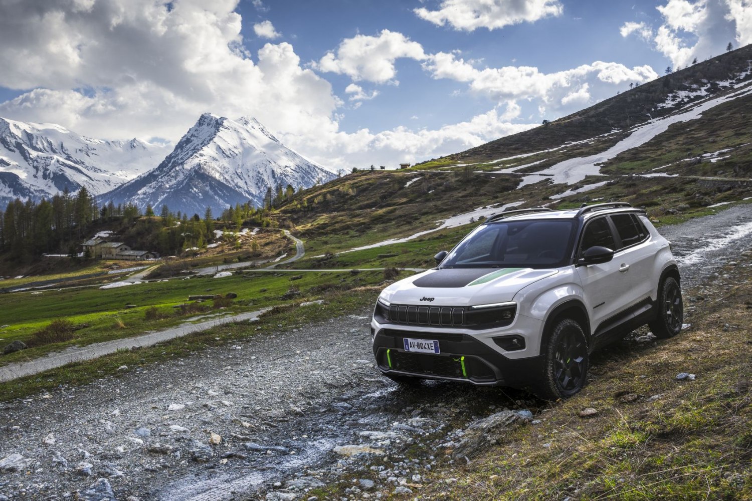 Specifications: Jeep Avenger 1.2 4xe (136 Hp) Hybrid eAWD e-DCT 2024, 2025