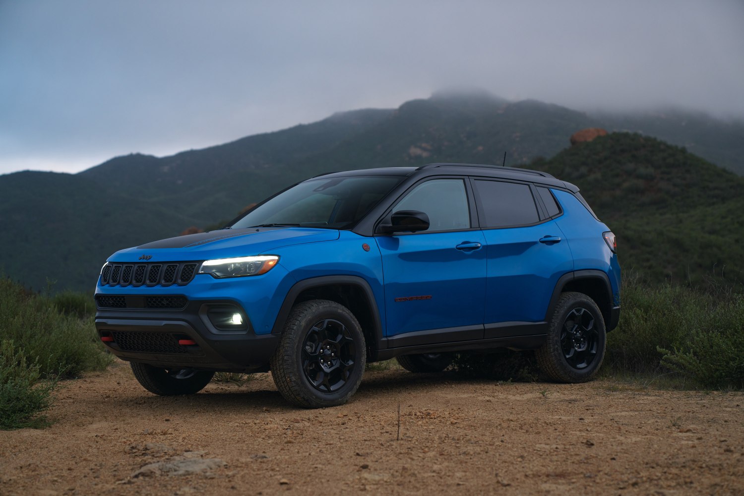 Specifications: Jeep Compass II (MP, facelift 2021) Trailhawk 2.0 Turbo (200 Hp) 4×4 Automatic 2022, 2023, 2024, 2025