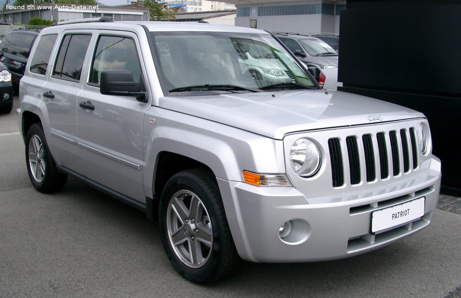 Specifications: Jeep Patriot 2.4 i 16V 4WD (174 Hp) 2007, 2008, 2009, 2010, 2011, 2012, 2013, 2014, 2015, 2016