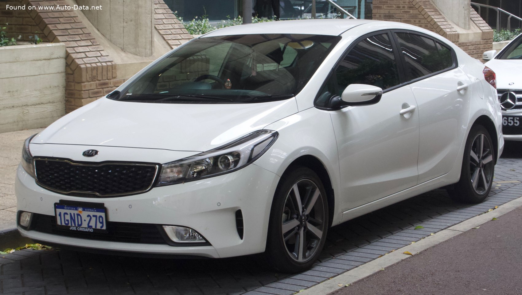 Specifications: Kia Cerato III Sedan (facelift 2016) 2.0 MPI (152 Hp) Automatic 2016, 2017, 2018