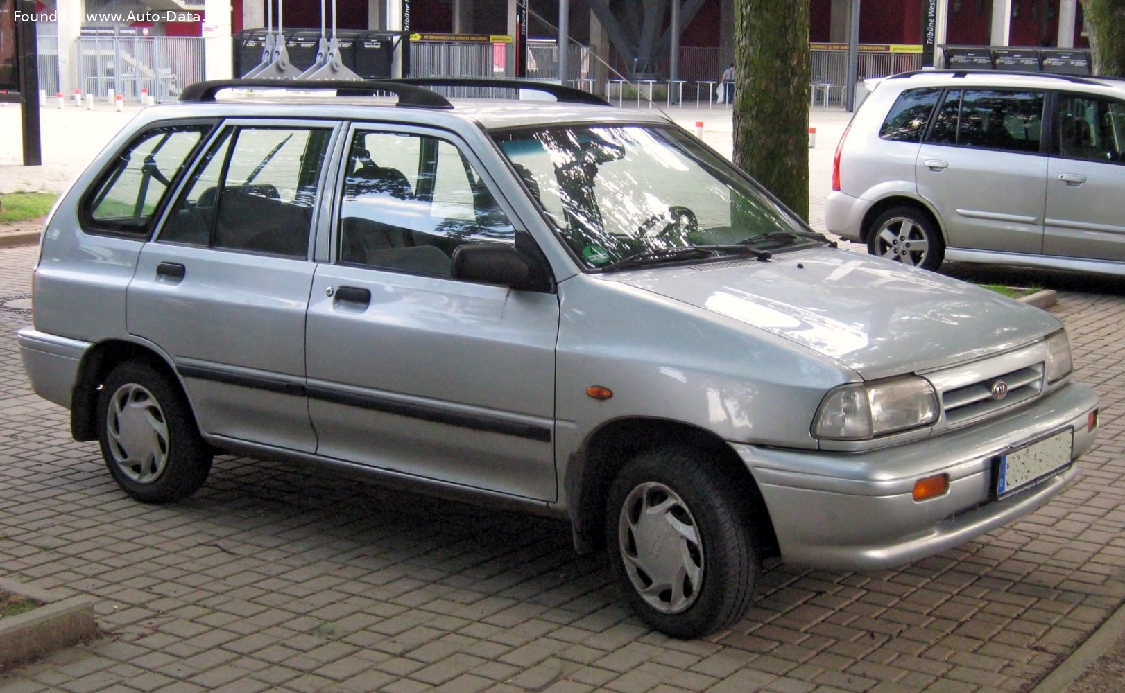 Specifications: Kia Pride Combi 1.3 i (64 Hp) 1999, 2000