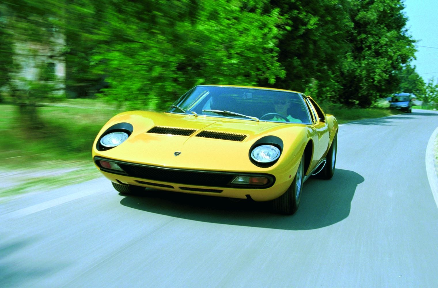 Specifications: Lamborghini Miura P400 3.9 V12 (350 Hp) 1966, 1967, 1968, 1969