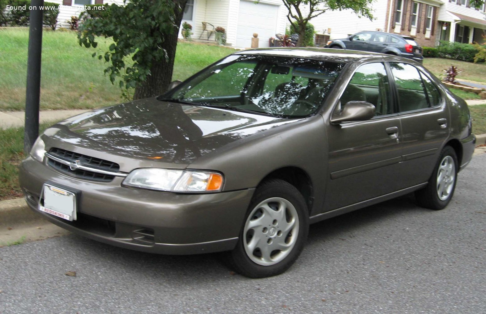 Specifications: Nissan Altima II 2.4 16V (152 Hp) Automatic 1998, 1999, 2000, 2001, 2002