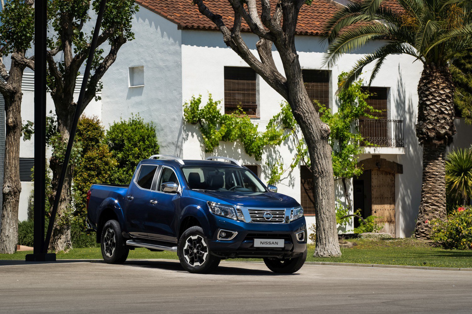 Specifications: Nissan Navara IV Double Cab (facelift 2019) 2.3 dCi (190 Hp) 4WD 2019, 2020, 2021, 2022, 2023, 2024, 2025