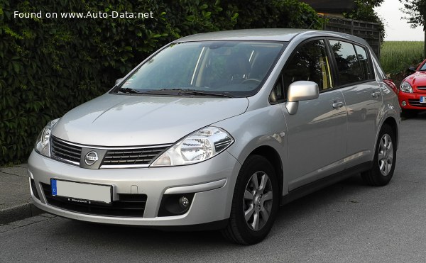 2004 Nissan Tiida Hatchback - Photo 1