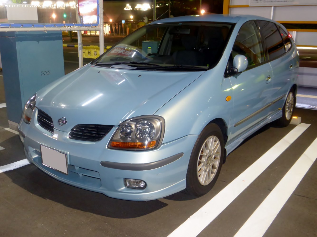 Specifications: Nissan Tino (V10) 1.5 i 16V (105 Hp) Automatic 1999, 2000, 2001, 2002