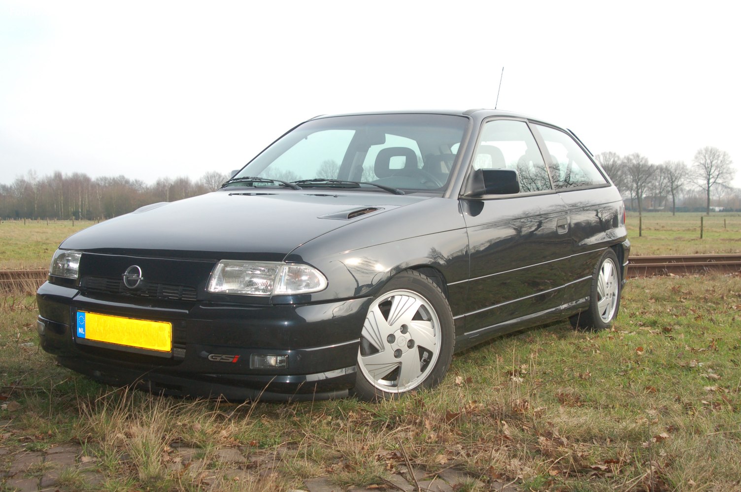 Specifications: Opel Astra F 1.6i (71 Hp) Automatic 1993, 1994