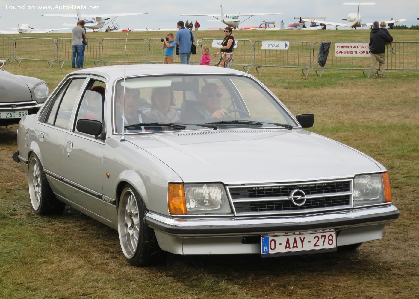 Specifications: Opel Commodore C 2.5 S (115 Hp) 1978, 1979, 1980, 1981, 1982