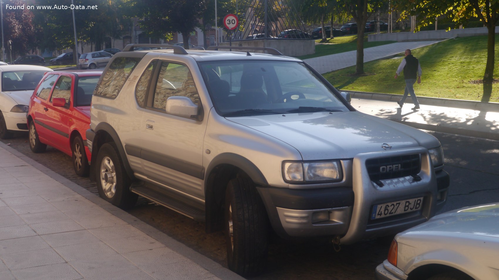 Specifications: Opel Frontera B Sport 2.2 DTI (120 Hp) 4×4 2001, 2002, 2003