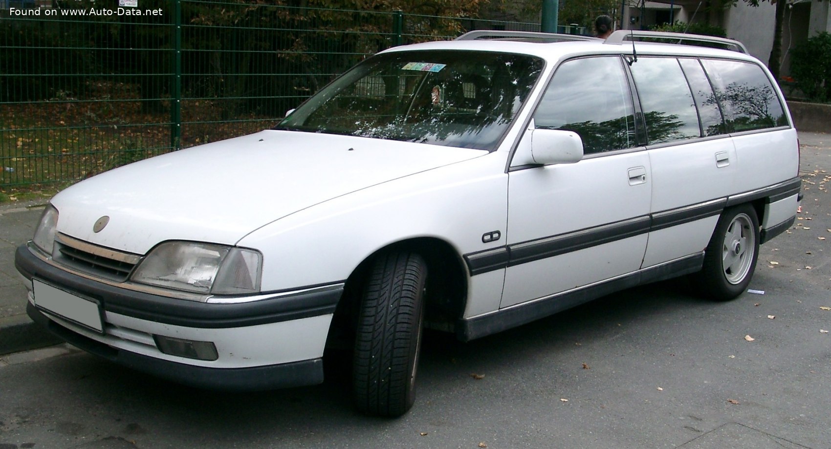 Specifications: Opel Omega A Caravan 2.0i (122 Hp) 1986, 1987