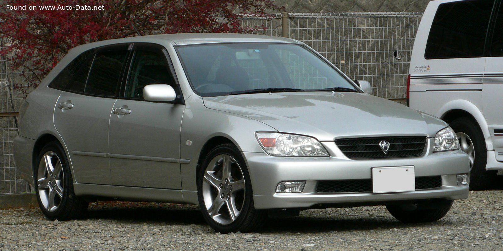 Specifications: Toyota Altezza Gita 2.0 i 24V (160 Hp) Automatic 2001, 2002, 2003, 2004, 2005