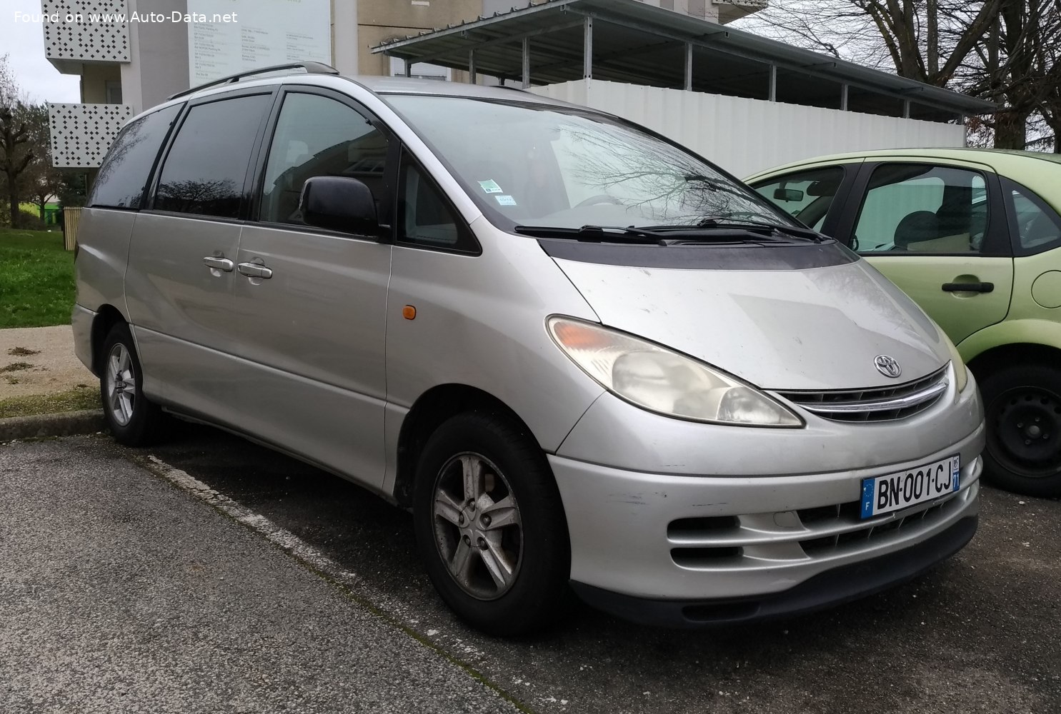 Specifications: Toyota Previa 2.0 D-4D (116 Hp) 2000, 2001, 2002, 2003, 2004, 2005