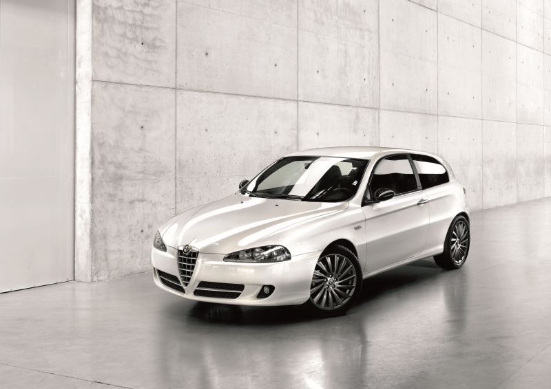 Specifications: Alfa Romeo 147 (facelift 2004) 3-doors 1.9 JTD (170 Hp) /2007, 2008, 2009, 2010