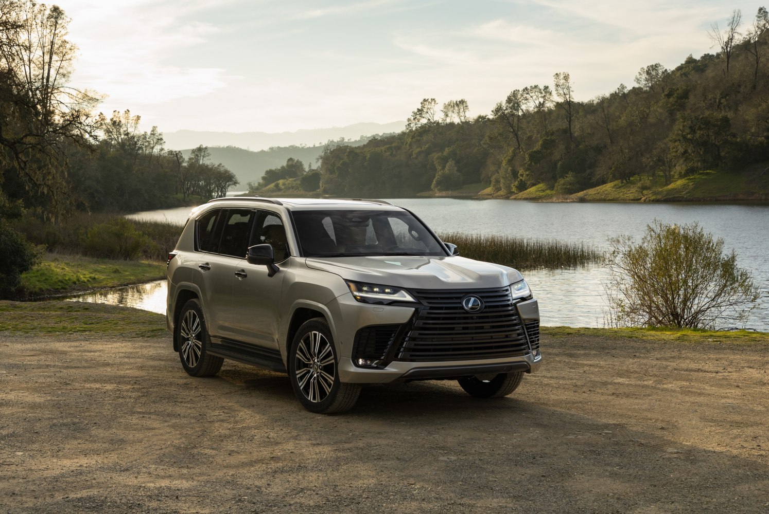 Specifications: Lexus LX IV (J300) 700h V6 (457 Hp) Hybrid AWD Direct Shift 2025