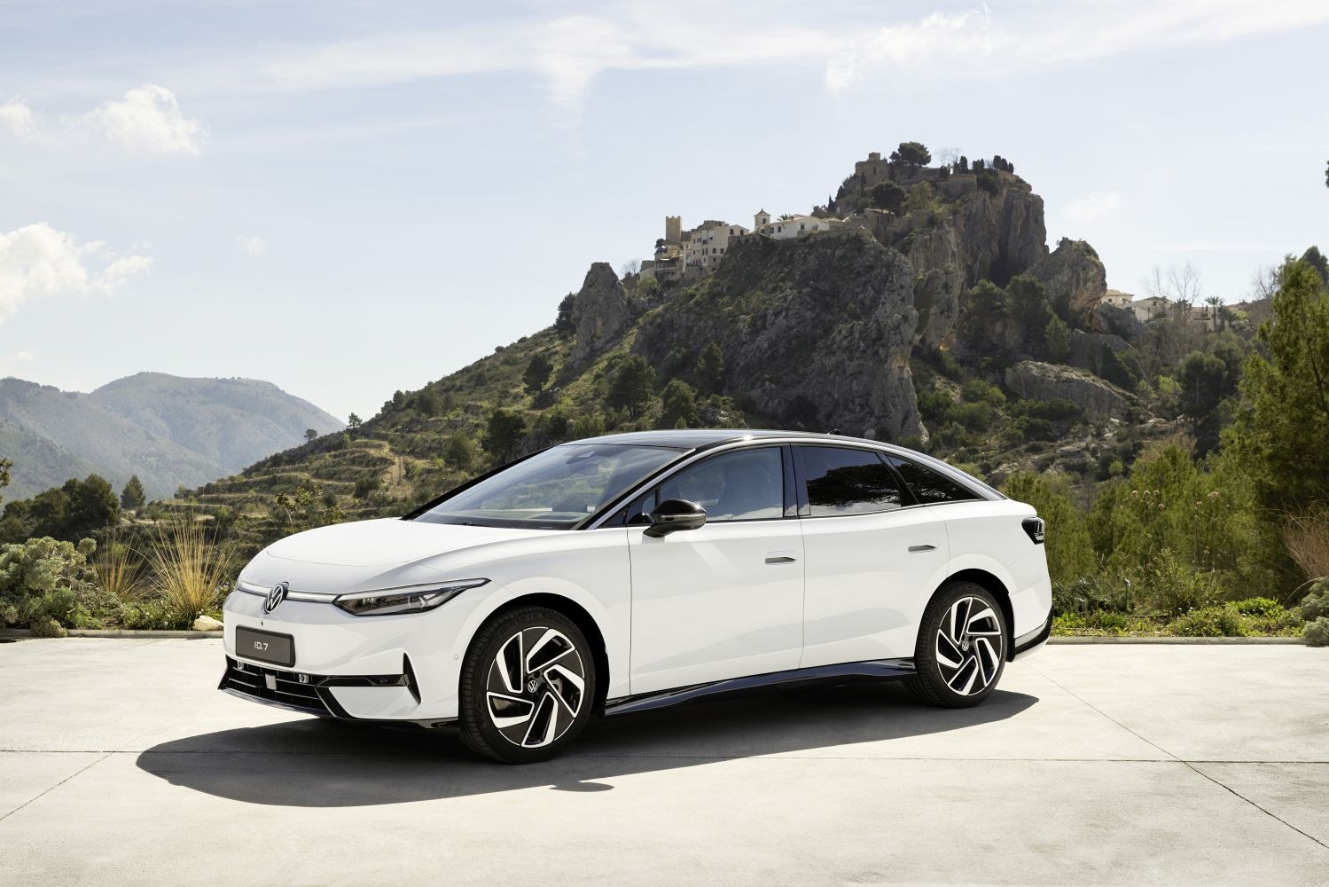 Specifications: Volkswagen ID.7 Pro S 91 kWh (286 Hp) 2024, 2025