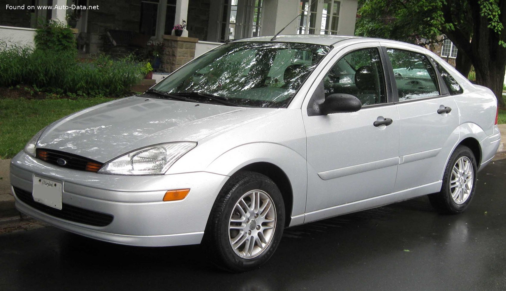Specifications: Ford Focus  Sedan (USA) 2.0 i LXSE (111 Hp) 1999, 2000, 2001, 2002, 2003, 2004