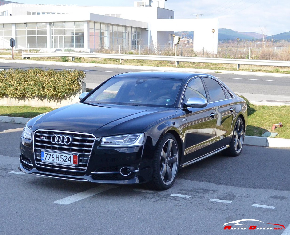 Specifications: Audi S8 (D4 facelift 2013) 4.0 TFSI COD V8 plus (605 Hp) quattro Tiptronic 2015, 2016, 2017, 2018