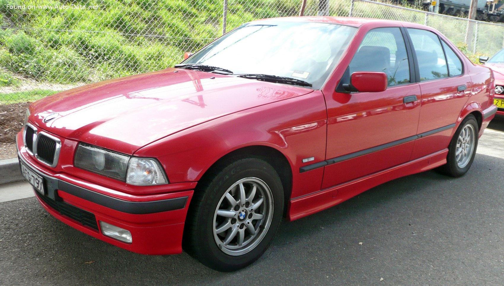 Specifications: BMW 3 Series Sedan (E36) 325i (192 Hp) Automatic 1990, 1991, 1992, 1993, 1994, 1995
