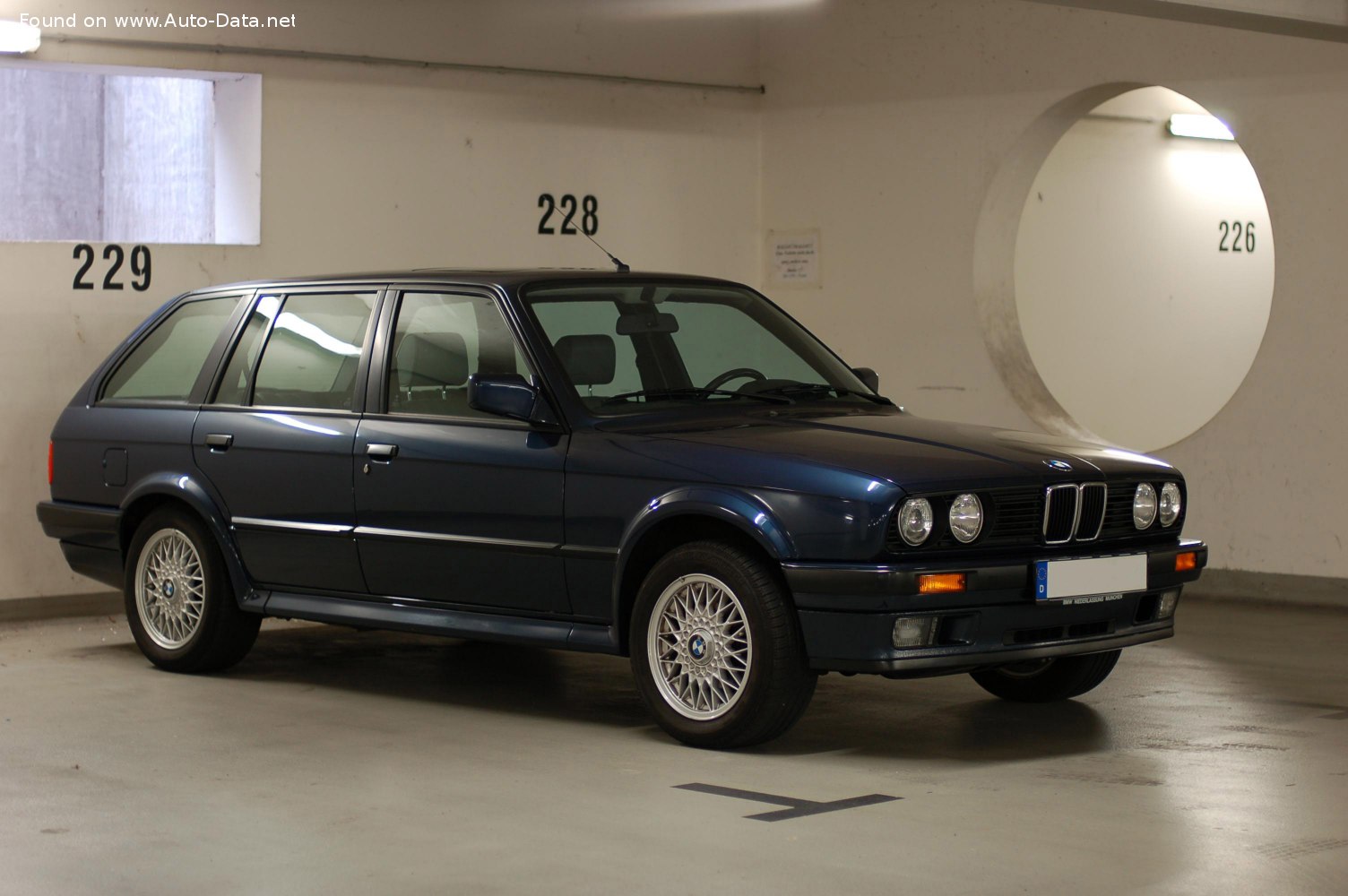 Specifications: BMW 3 Series Touring (E30, facelift 1987) 325i (170 Hp) Automatic 1987, 1988, 1989, 1990, 1991, 1992, 1993