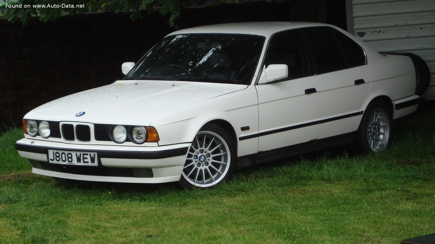 Specifications: BMW 5 Series (E34) 540i V8 (286 Hp) Automatic 1992, 1993, 1994, 1995