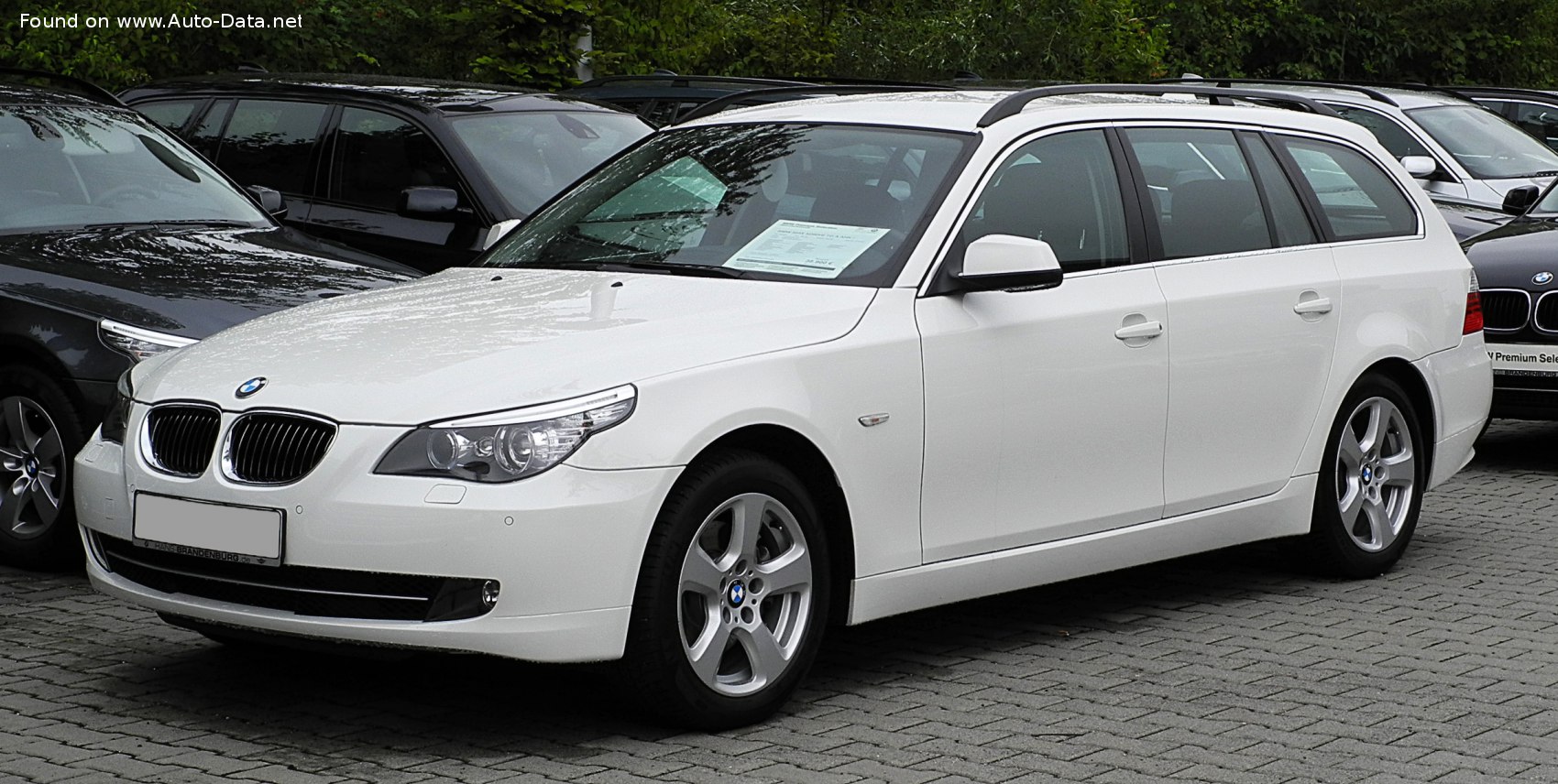 Specifications: BMW 5 Series Touring (E61 LCI, facelift 2007) 523i (190 Hp) 2007, 2008, 2009, 2010