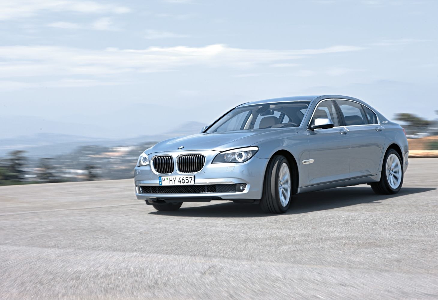 Specifications: BMW 7 Series ActiveHybrid Long (F04) ActiveHybrid 4.4 V8 (465 Hp) Steptronic 2009, 2010, 2011, 2012