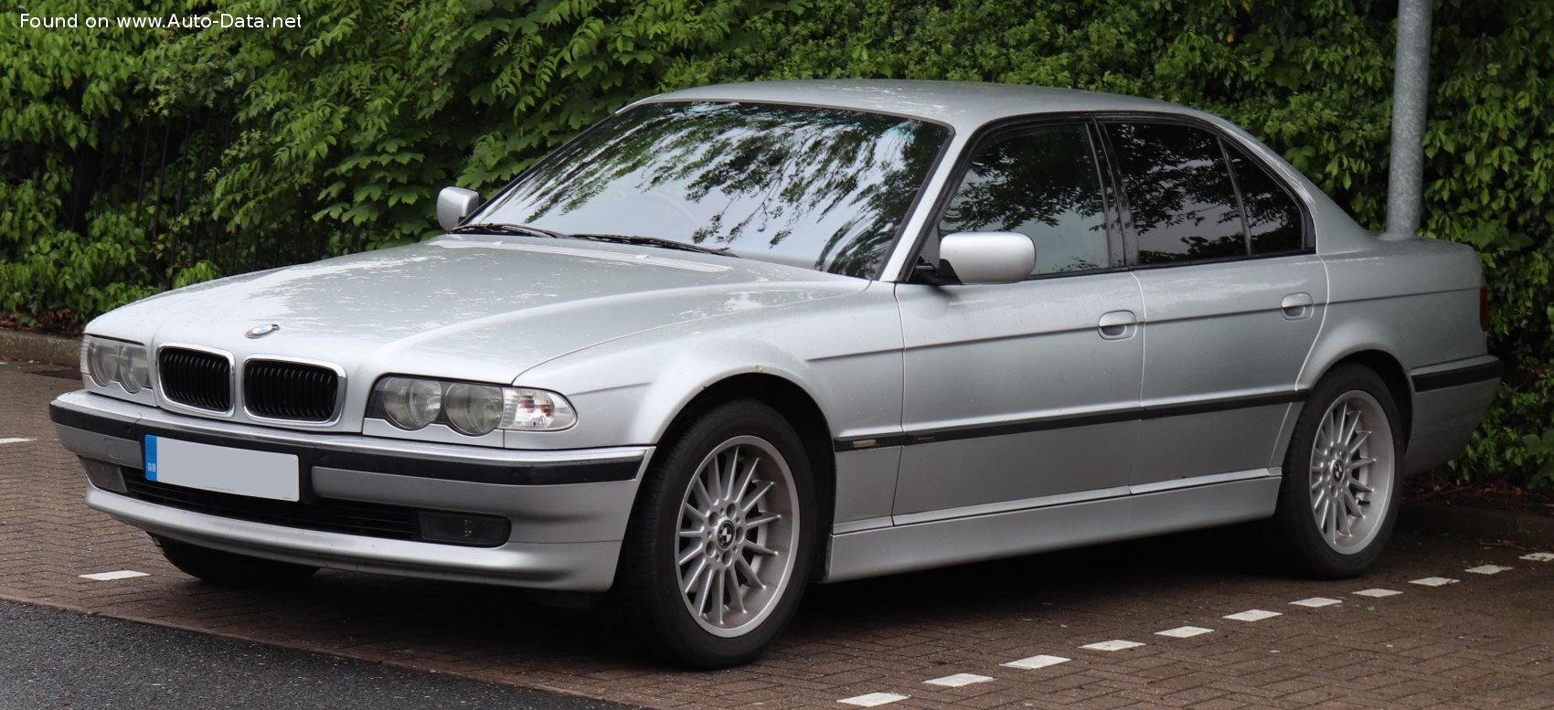 Specifications: BMW 7 Series (E38, facelift 1998) 740d (245 Hp) Steptronic 1999, 2000, 2001