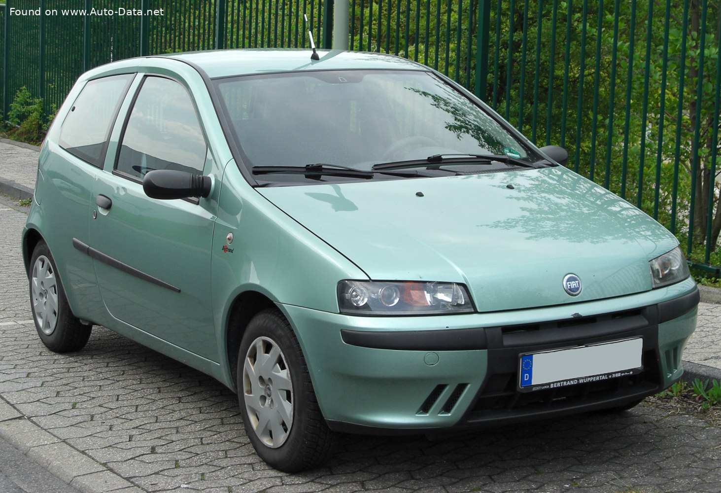 Specifications: Fiat Punto II (188) 3dr 1.9 JTD (85 Hp) 2001, 2002, 2003