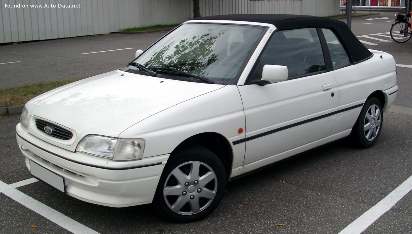 Specifications: Ford Escort VI Cabrio (ALL) 1.8 i 16V XR3i (130 Hp) 1993, 1994, 1995
