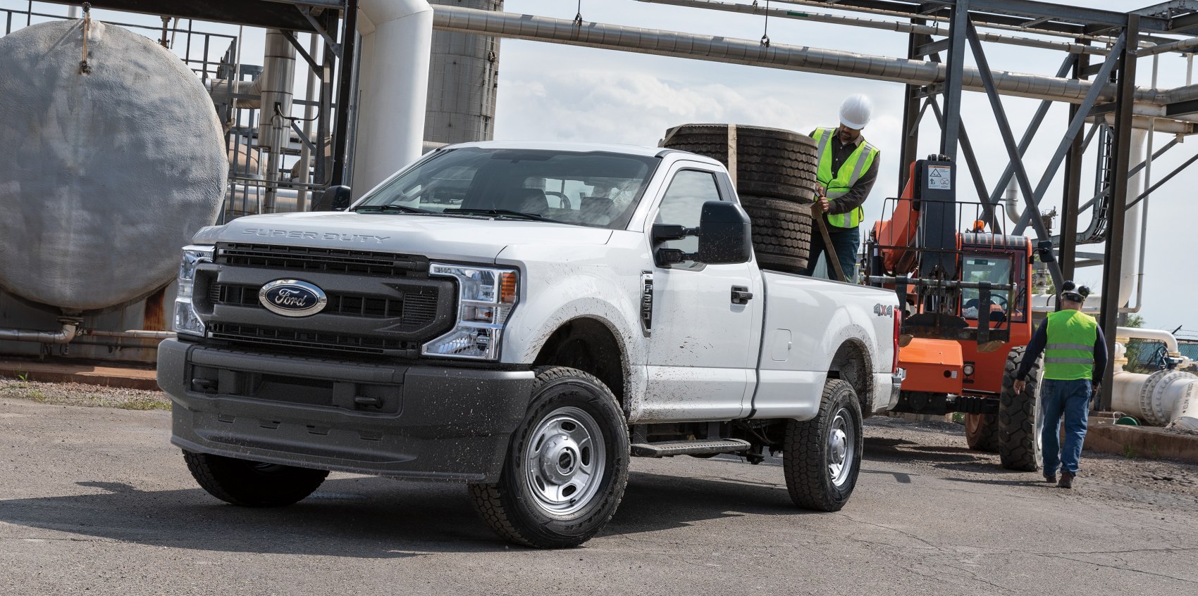 Specifications: Ford F-350 Super Duty IV (facelift 2020) Regular Cab Long box 6.7d V8 (475 Hp) 4×4 Automatic SRW 2020, 2021, 2022